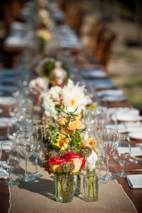 Vineyard wedding in Napa Valley of Sonoma, California with photos by Viera Photographics | via junebugweddings.com Vineyard wedding in Napa Valley of Sonoma, California with photos by Viera Photographics | via junebugweddings.com