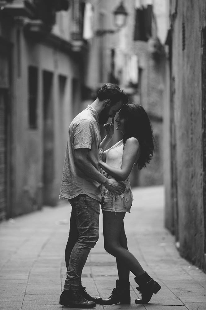 Edgy-Spanish-Engagement-Shoot-in-Barcelona-Dallas-Kolotylo-Photography (3 of 27)
