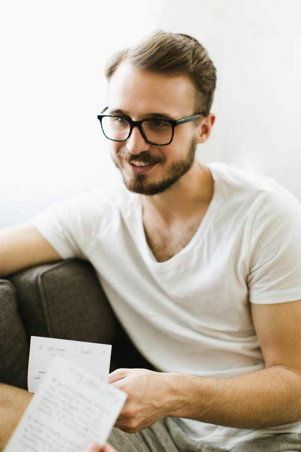 get-tangled-up-in-these-first-anniversary-photos-at-the-couples-portland-home-16