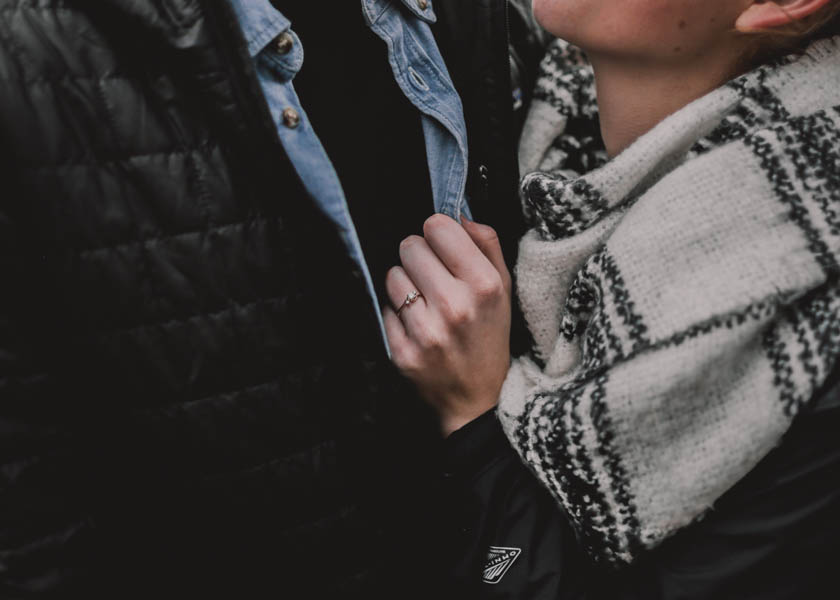 intimate-idaho-proposal-at-higgins-point-13