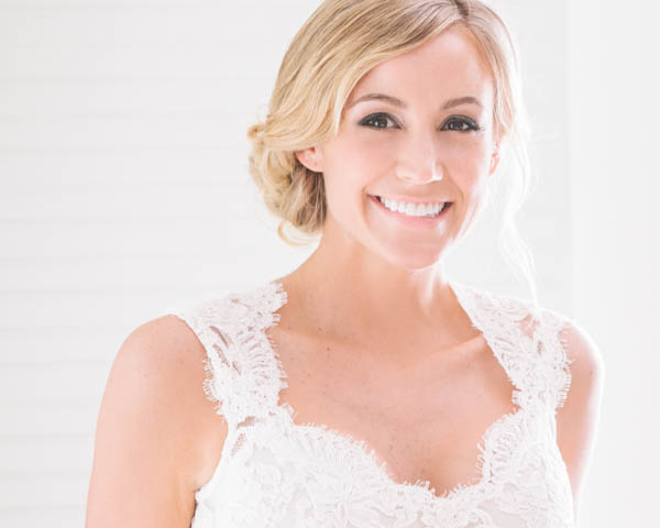 bridal portrait, photo by Chris Glenn | via junebugweddings.com bridal portrait, photo by Chris Glenn | via junebugweddings.com