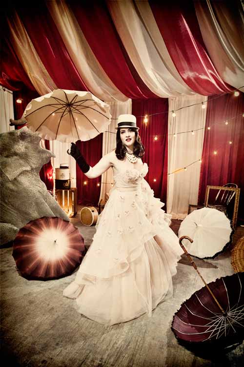 vintage circus wedding inspiration from Get Hitched Give Hope - photos by Laurel McConnell via junebugweddings.com vintage circus wedding inspiration from Get Hitched Give Hope - photos by Laurel McConnell via junebugweddings.com