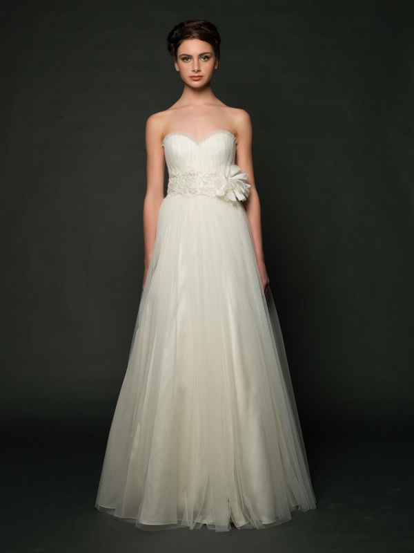 wedding dress trends – tulle wedding dresses from fall 2014 bridal market | junebugweddings.com wedding dress trends – tulle wedding dresses from fall 2014 bridal market | junebugweddings.com