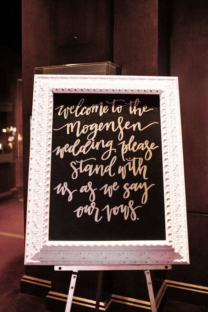 this-houston-museum-of-natural-science-wedding-got-its-inspiration-from-the-gem-and-mineral-exhibit-24