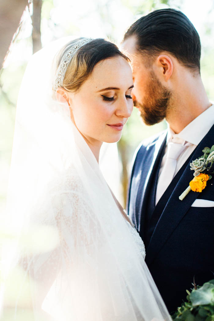 creative-sedona-wedding-in-the-tlaquepaque-arts-and-crafts-village-jane-in-the-woods-59