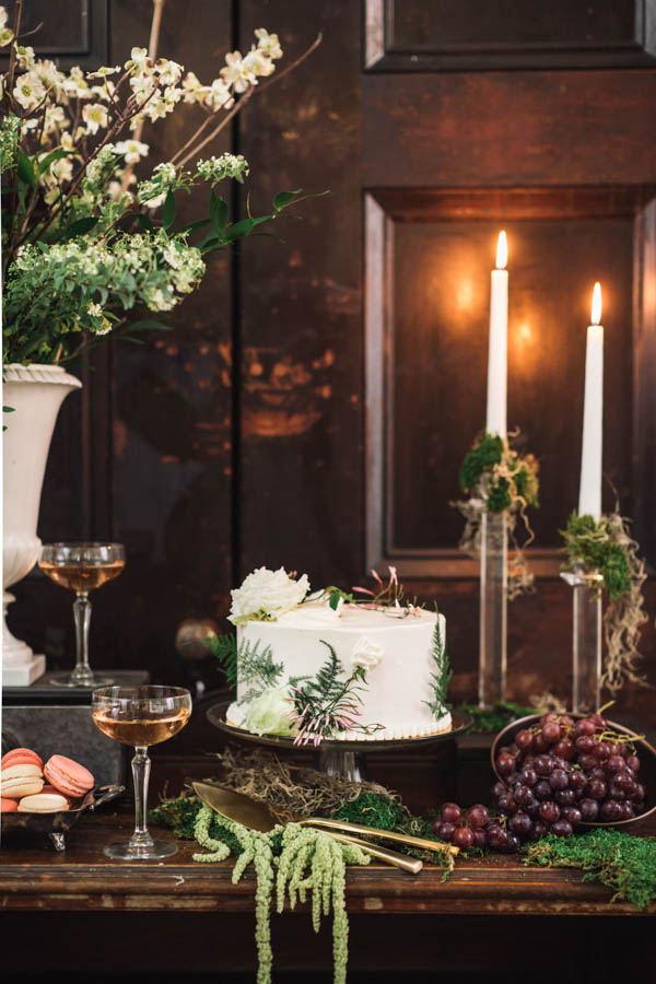 Luxe-Natural-Indoor-Wedding-Inspiration-Barrow-Mansion-31