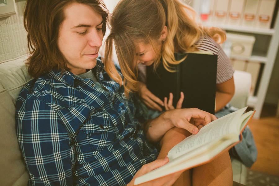 these-ikea-engagement-photos-are-as-sweet-as-they-are-unique-9