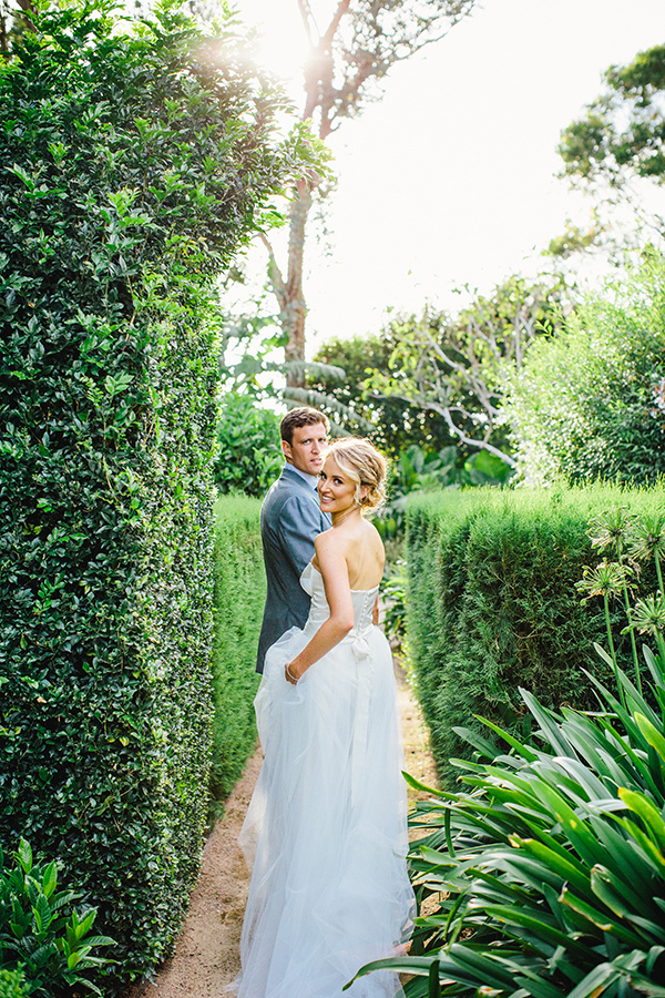 charming Australia wedding with gorgeous wedding party style, photo by Hannah Blackmore Photography | via junebugweddings.com charming Australia wedding with gorgeous wedding party style, photo by Hannah Blackmore Photography | via junebugweddings.com