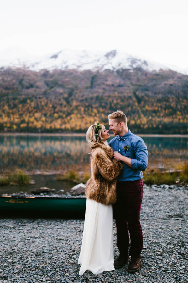 Winter-Elopement-Inspiration-at-Eklunta-Lake-Kristian-Lynae-Photography-7