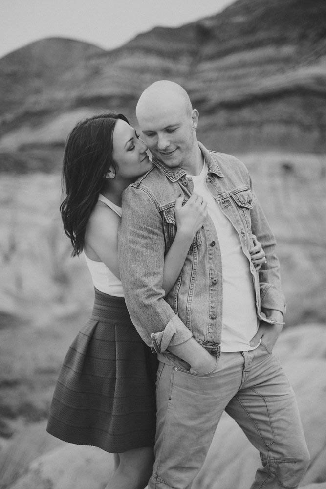 Striking-Red-Deer-River-Engagement-Session (8 of 24)
