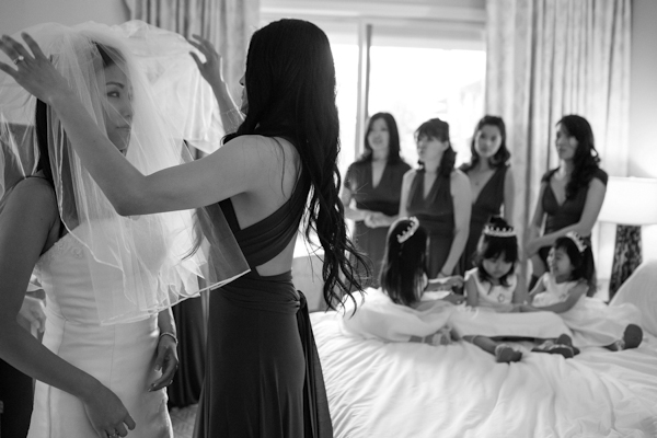 tropical destination wedding in Princeville, Kaua'i, Hawai'i, photos by Brett Butterstein Photography | via junebugweddings.com tropical destination wedding in Princeville, Kaua'i, Hawai'i, photos by Brett Butterstein Photography | via junebugweddings.com