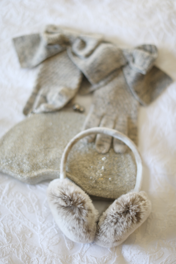 intimate-warm-cozy-winter-wedding-photo-by-alison-conklin-photography-6