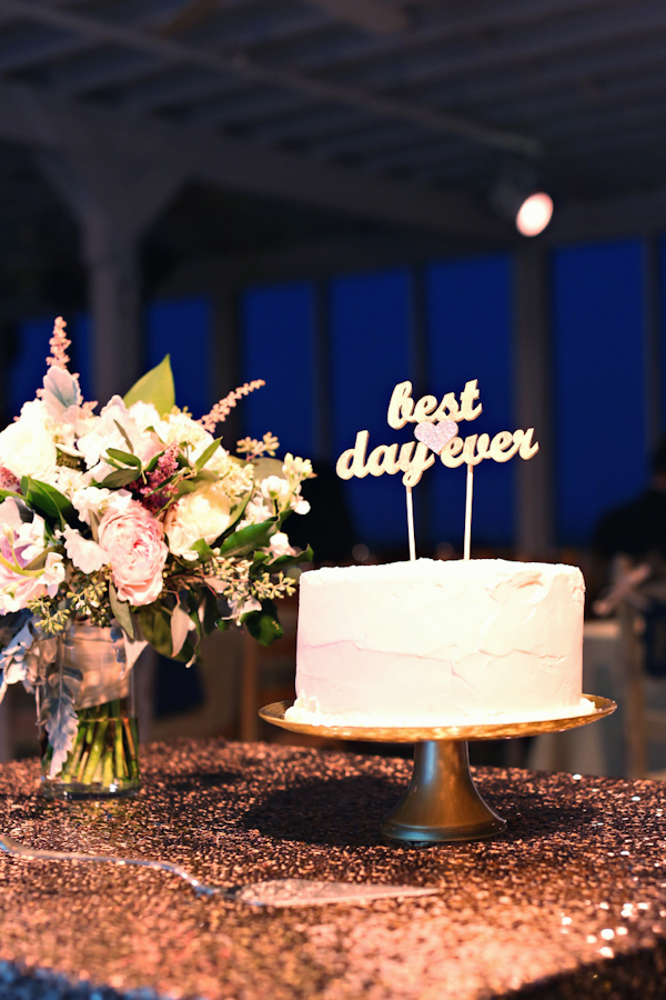 North Carolina wedding at The Carolina Yacht Club, photo by Whitebox Photo | via junebugweddings.com North Carolina wedding at The Carolina Yacht Club, photo by Whitebox Photo | via junebugweddings.com