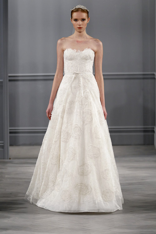 Monique Lhuillier wedding dress from the spring 2014 bridal collection | via junebugweddings.com Monique Lhuillier wedding dress from the spring 2014 bridal collection | via junebugweddings.com
