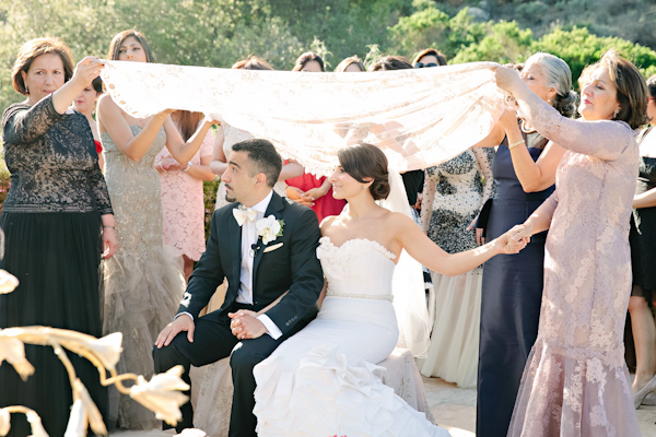 modern Persian wedding in San Jose, California, photo by Jinda Photography | via junebugweddings.com modern Persian wedding in San Jose, California, photo by Jinda Photography | via junebugweddings.com