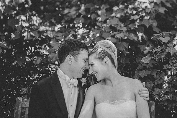 organic outdoor summer wedding at Holly Farm - photo by Lisa Lefringhouse Photography | via junebugweddings.com organic outdoor summer wedding at Holly Farm - photo by Lisa Lefringhouse Photography | via junebugweddings.com