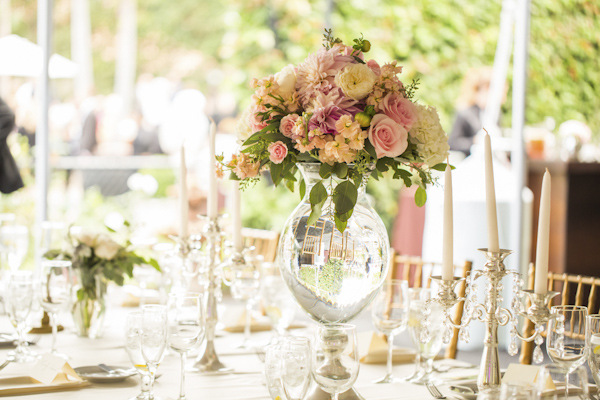 blush and gold california wedding at private family estate, wedding photos by D. Park Photography | via junebugweddings.com blush and gold california wedding at private family estate, wedding photos by D. Park Photography | via junebugweddings.com