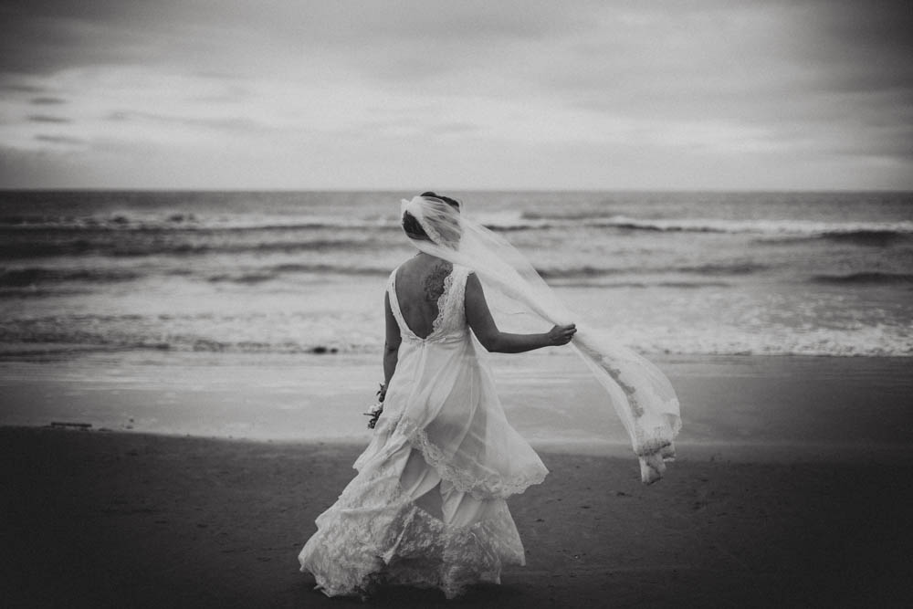 Sunset-Beach-Wedding-North-Carolina-Rob-Kristen-Photography (27 of 40)