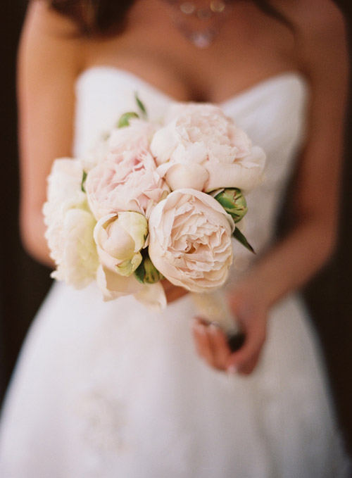 stylish Las Vegas destination wedding at 2810 Private Resort, photos by Brian Saculles Photography stylish Las Vegas destination wedding at 2810 Private Resort, photos by Brian Saculles Photography