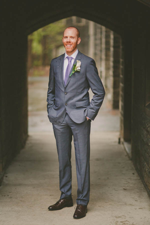 natural groom's portrait natural groom's portrait