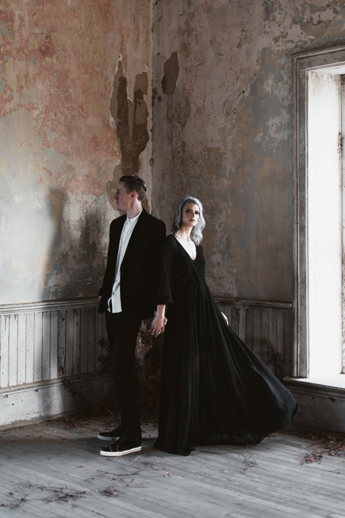 moody-and-romantic-anniversary-photos-in-dallas-tx-11