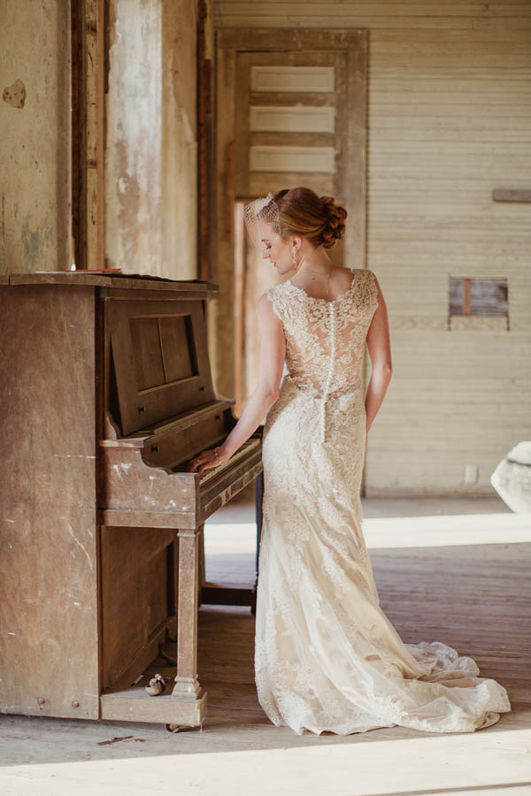 Shabby-Chic-Texas-Bridal-Session-Shaun-Menary-Photography-12