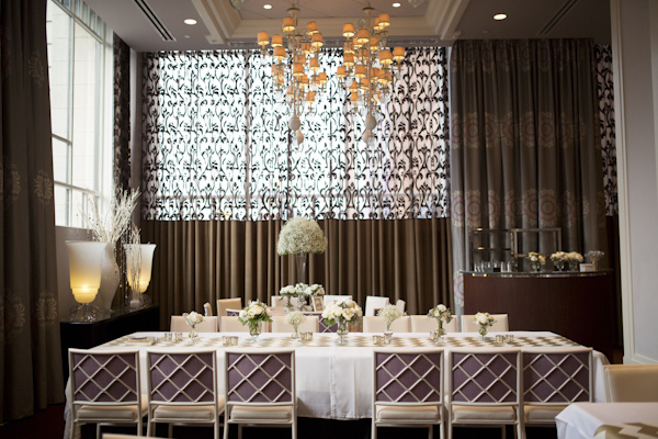 black, white, gold and silver New Year's Eve wedding, photos by Asya Photography | via junebugweddings.com black, white, gold and silver New Year's Eve wedding, photos by Asya Photography | via junebugweddings.com