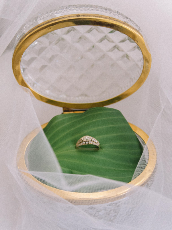 find-your-geometric-wedding-inspiration-in-this-candlelit-elopement-33