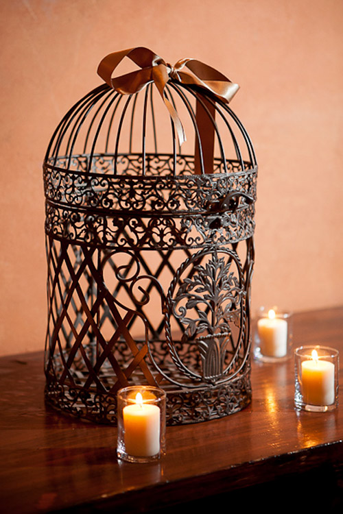 sophisticated gold, coral and cream Phoenix wedding at The Royal Palms Resort, photos by Courtney Sargent Photography sophisticated gold, coral and cream Phoenix wedding at The Royal Palms Resort, photos by Courtney Sargent Photography