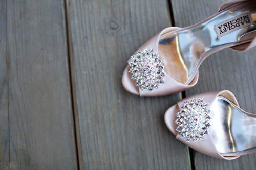 sweet pink vineyard wedding at Thomas Fogarty Winery, photos by Vincent Au Photography via JunebugWeddings.com sweet pink vineyard wedding at Thomas Fogarty Winery, photos by Vincent Au Photography via JunebugWeddings.com