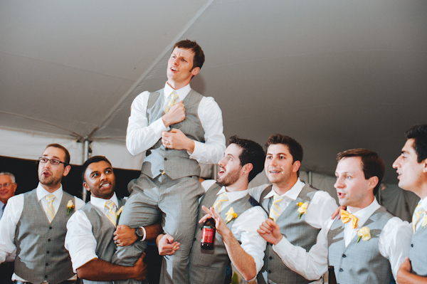 laid-back summer wedding with photos by Amanda Marie Studios | via junebugweddings.com laid-back summer wedding with photos by Amanda Marie Studios | via junebugweddings.com