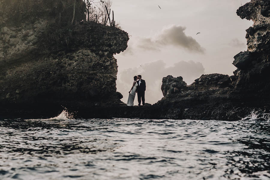 This-St-Lucia-Elopement-Brilliantly-Mixes-Luxury-and-Minimalism-Matt-Lien-32