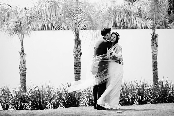 fun destination wedding at Casa China Blanca in Puerto Vallerta, Mexico - photo by Elizabeth Lloyd and Dave Getzschman | via junebugweddings.com fun destination wedding at Casa China Blanca in Puerto Vallerta, Mexico - photo by Elizabeth Lloyd and Dave Getzschman | via junebugweddings.com