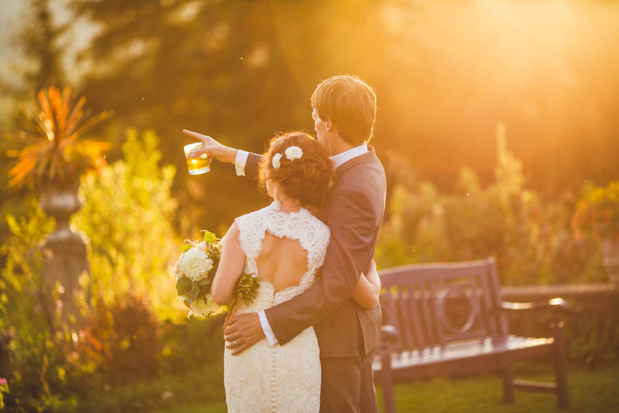 Pacific-Northwest-Wedding-at-Mt-Hood-Organic-Farms-Jeff-Newsom-Photographer-30
