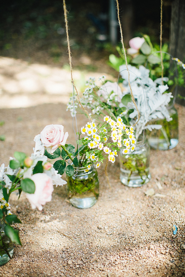 charming Australia wedding with gorgeous wedding party style, photo by Hannah Blackmore Photography | via junebugweddings.com charming Australia wedding with gorgeous wedding party style, photo by Hannah Blackmore Photography | via junebugweddings.com