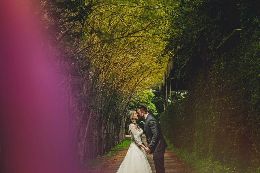 Brazilian-Engagement-Session-in-the-Forest-Tati-Pinho (14 of 19)