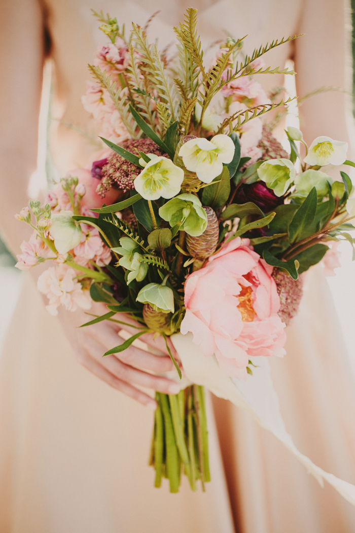 creative-blush-wedding-inspiration-at-echo-park-lake-7