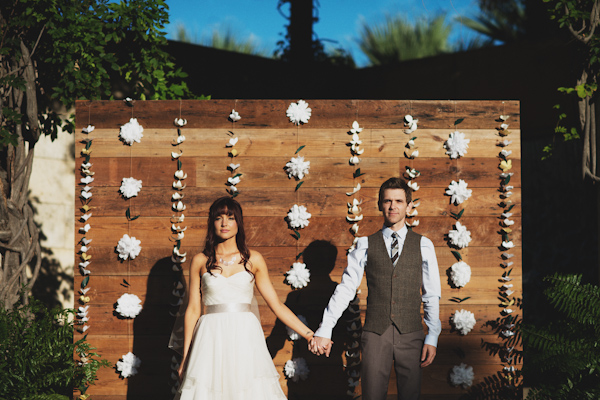 garden wedding flower decor, photo by Erick Clausen | via junebugweddings.com garden wedding flower decor, photo by Erick Clausen | via junebugweddings.com