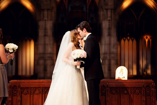 chic and stylish Chicago wedding at The Trump Hotel & Tower, photos by Olivia Leigh Photographie | via junebugweddings.com chic and stylish Chicago wedding at The Trump Hotel & Tower, photos by Olivia Leigh Photographie | via junebugweddings.com