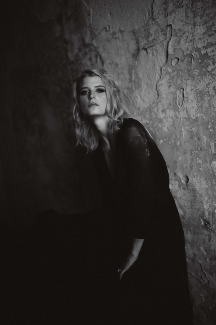 moody-and-romantic-anniversary-photos-in-dallas-tx-27