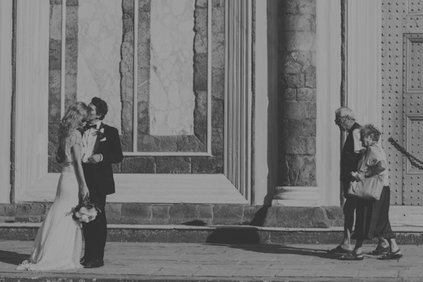 intimate wedding in Florence, Italy, photos by Italian wedding photographers Alessandro and Veronica Roncaglione | via junebugweddings.com intimate wedding in Florence, Italy, photos by Italian wedding photographers Alessandro and Veronica Roncaglione | via junebugweddings.com