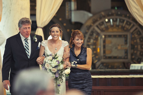 vintage inspired wedding at the Milwaukee County Historical Center, photo by Woodnote Photography via junebugweddings.com vintage inspired wedding at the Milwaukee County Historical Center, photo by Woodnote Photography via junebugweddings.com