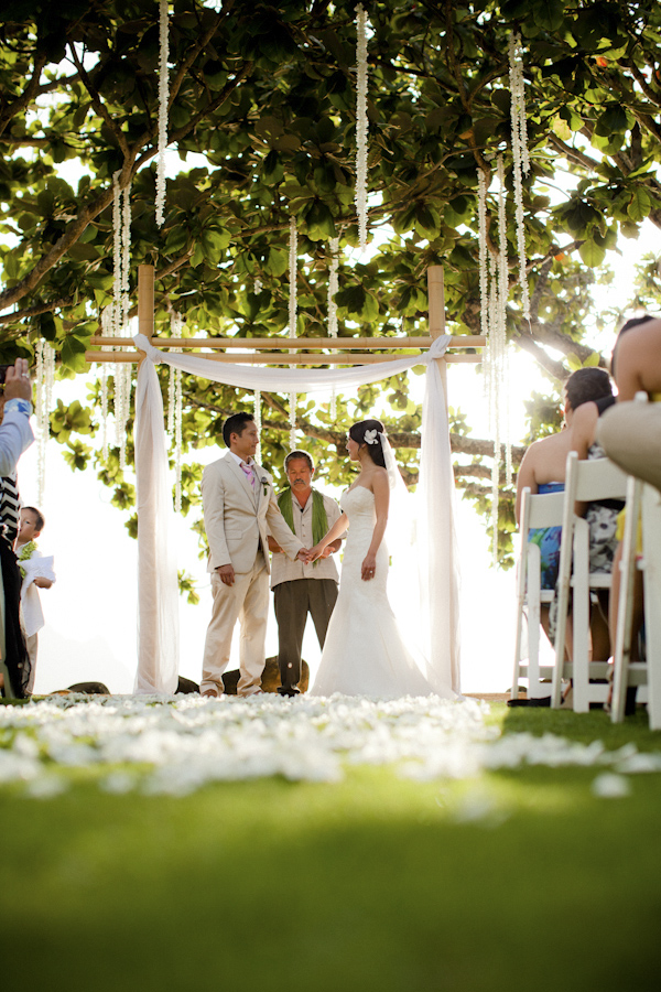 pink destination wedding in Hawaii at St Regis Princeville Resort, photos by Dmitri and Sandra Photography | via junebugweddings.com pink destination wedding in Hawaii at St Regis Princeville Resort, photos by Dmitri and Sandra Photography | via junebugweddings.com