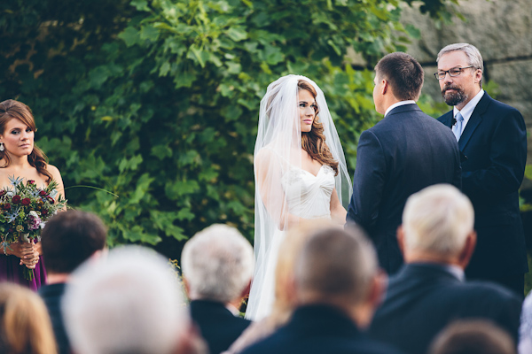 romantic old hollywood inspired bridal style, photo by Geoff Johnson | via junebugweddings.com romantic old hollywood inspired bridal style, photo by Geoff Johnson | via junebugweddings.com