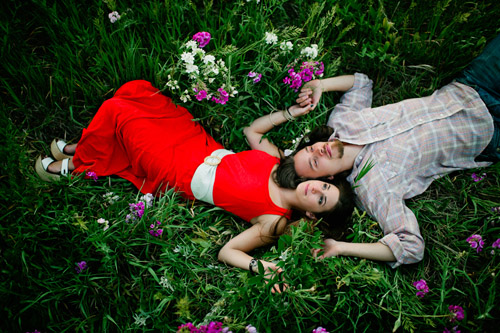 City and country Colorado engagement photos by Chosen Photography | via junebugweddings.com City and country Colorado engagement photos by Chosen Photography | via junebugweddings.com