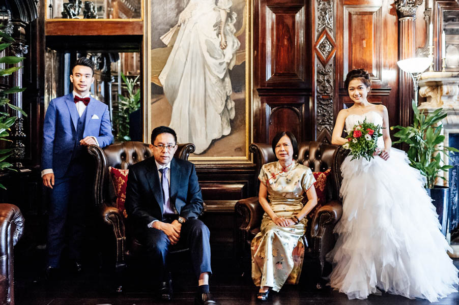 stunning-london-couple-portraits-and-engagement-ceremony-6