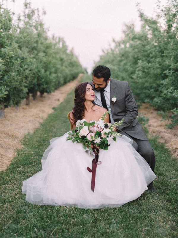 find-your-geometric-wedding-inspiration-in-this-candlelit-elopement-18