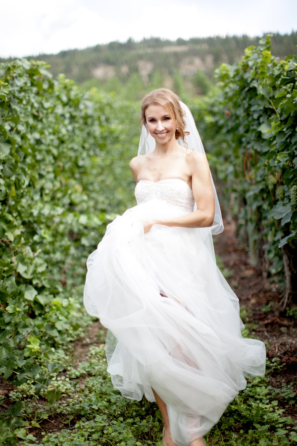 peach and cream rustic winery wedding in Naramata, BC with photos by Whitney Lane Photography | via junebugweddings.com peach and cream rustic winery wedding in Naramata, BC with photos by Whitney Lane Photography | via junebugweddings.com