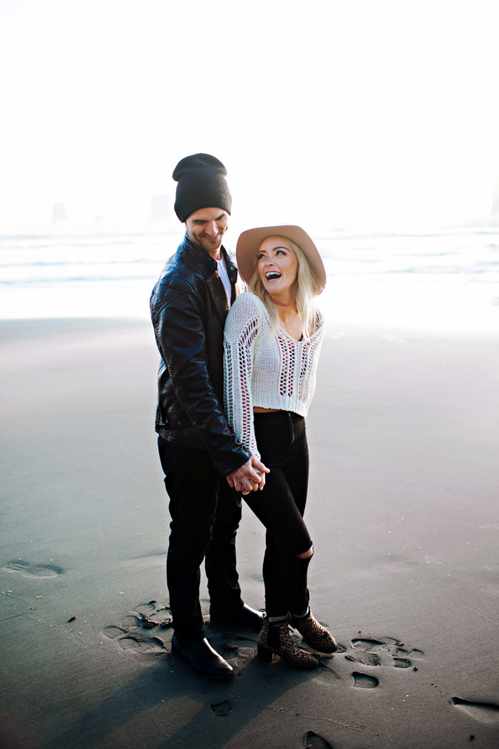 stylish-engagement-photos-on-second-beach-11