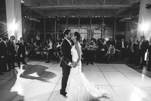 glamorous eco friendly jewish wedding at AT&T center in Los Angeles, California, photos by Callaway Gable | via junebugweddings.com glamorous eco friendly jewish wedding at AT&T center in Los Angeles, California, photos by Callaway Gable | via junebugweddings.com